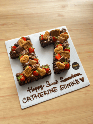 2 Letter Cake